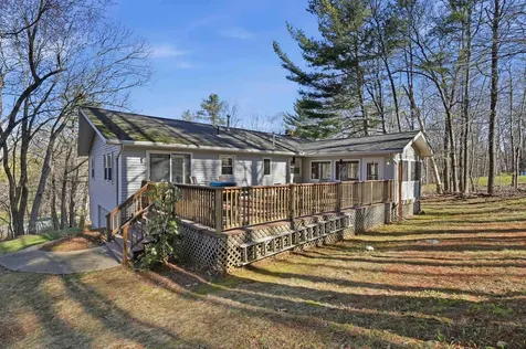 21 Brook Drive Hudson NH 03051