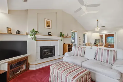 21 Brook Drive Hudson NH 03051