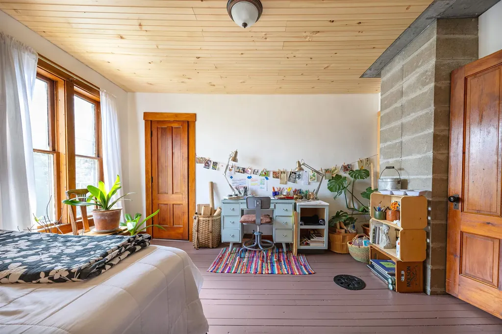 36 Windsor Lane Groton VT 05046