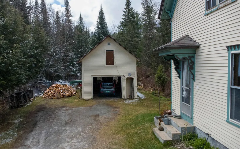 36 Windsor Lane Groton VT 05046
