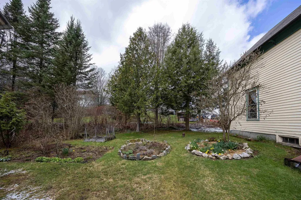 36 Windsor Lane Groton VT 05046