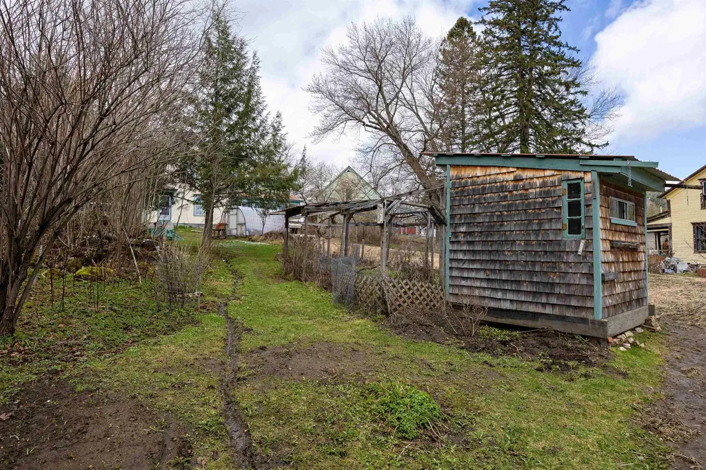 36 Windsor Lane Groton VT 05046