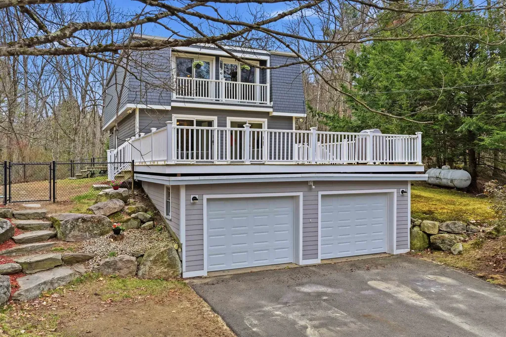 32 Murray Hill Road Candia NH 03034
