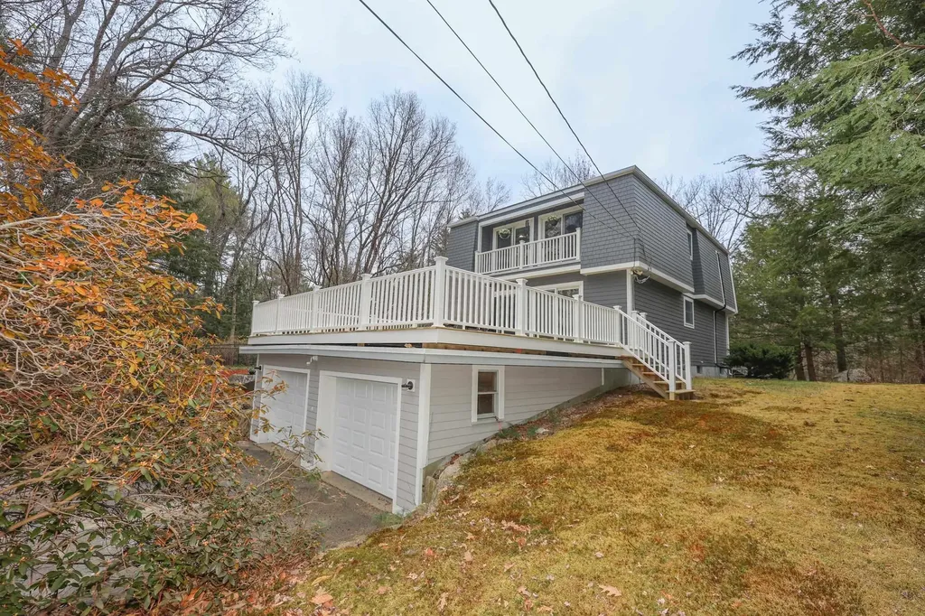 32 Murray Hill Road Candia NH 03034