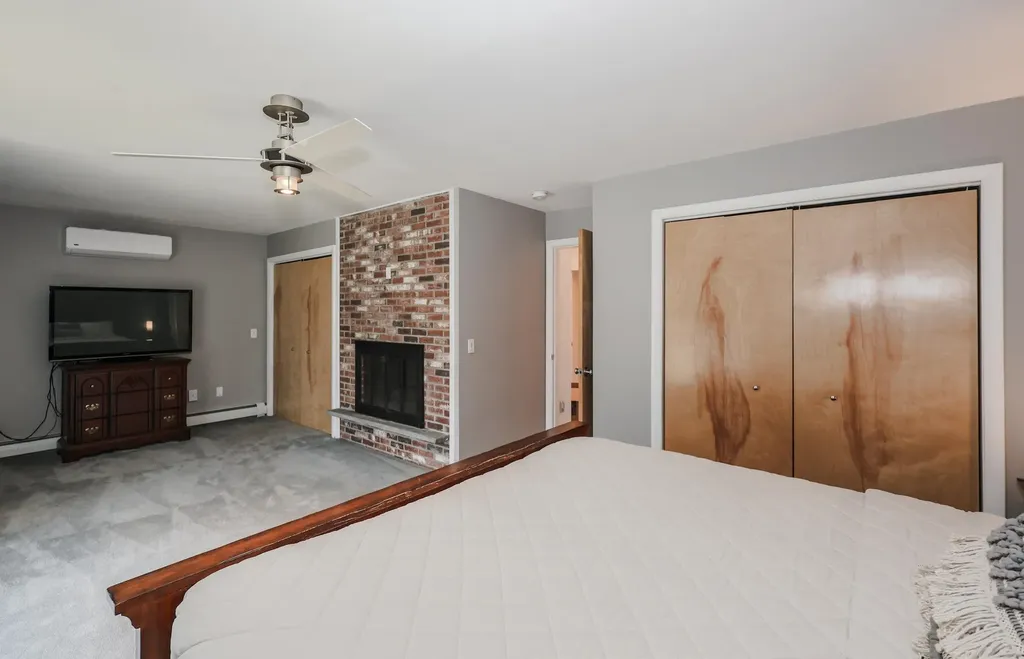 32 Murray Hill Road Candia NH 03034