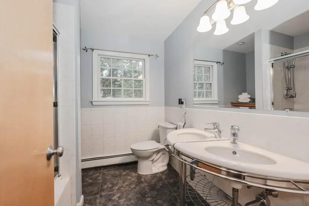 32 Murray Hill Road Candia NH 03034