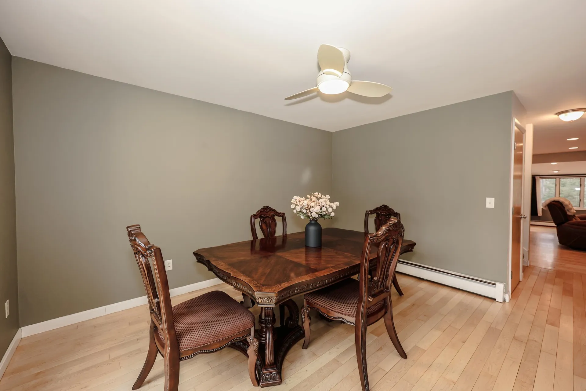 32 Murray Hill Road Candia NH 03034