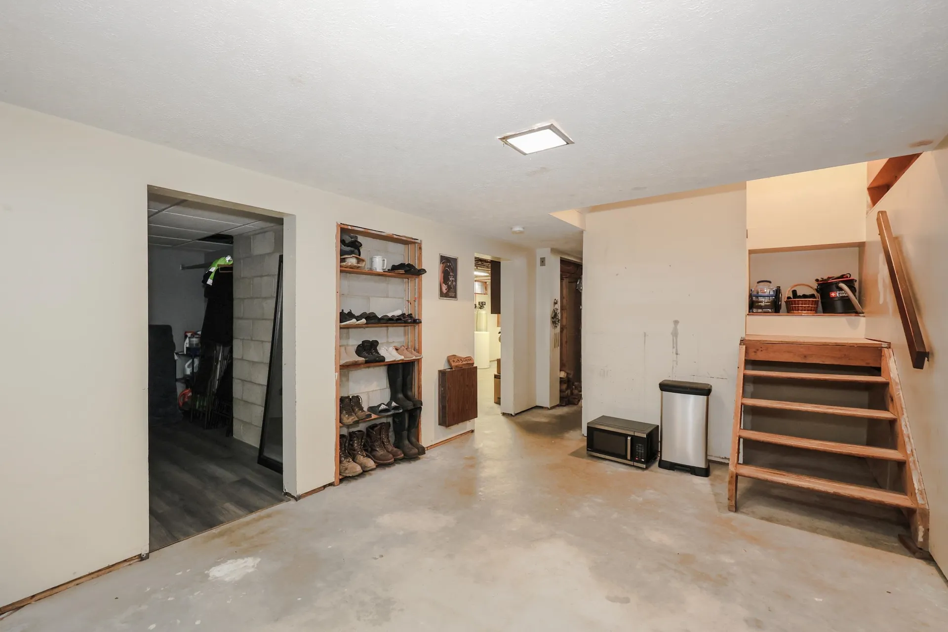 32 Murray Hill Road Candia NH 03034