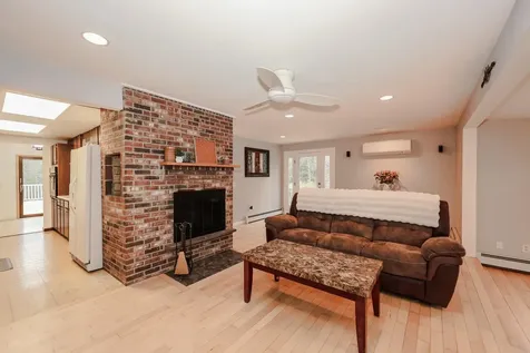32 Murray Hill Road Candia NH 03034