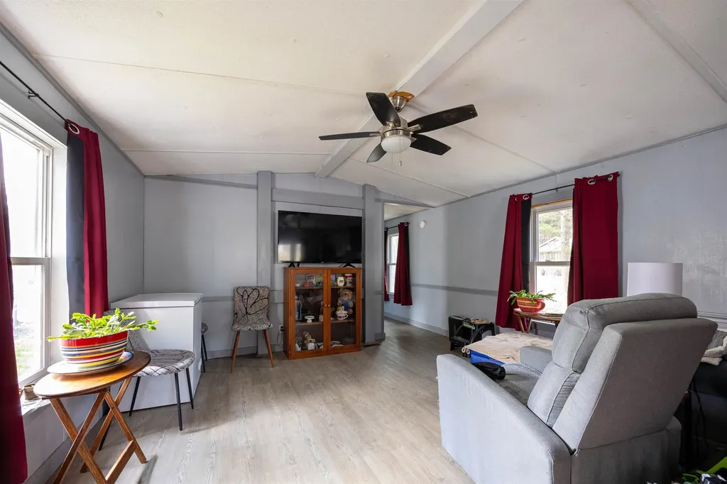 141 Oak Street St. Johnsbury VT 05819