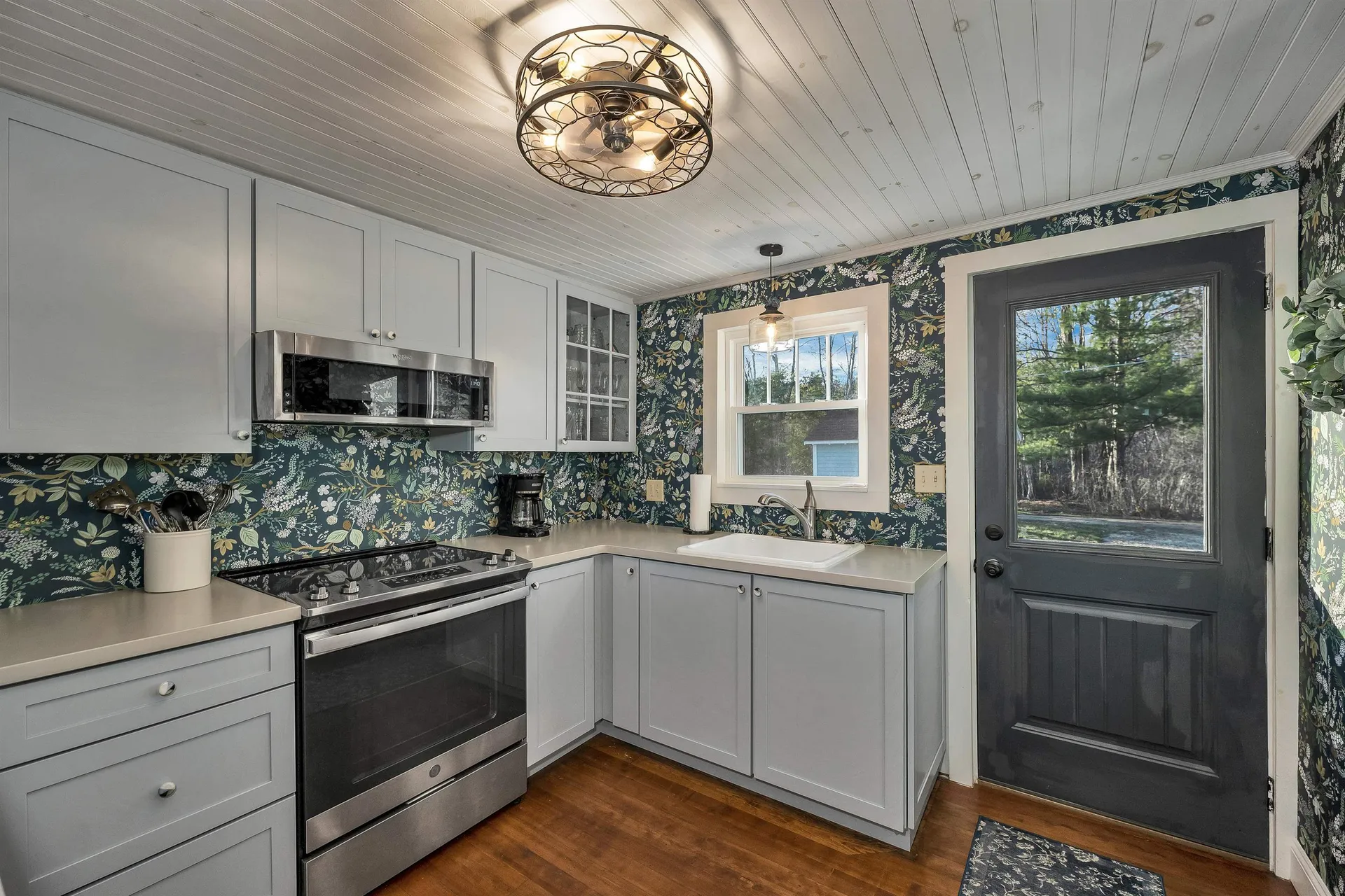 31 Lake Shore Drive Effingham NH 03882
