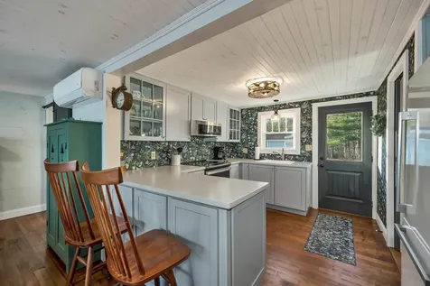 31 Lake Shore Drive Effingham NH 03882