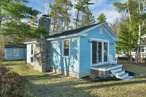 31 Lake Shore Drive Effingham NH 03882