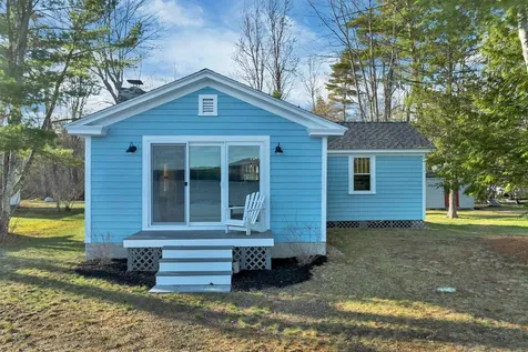 31 Lake Shore Drive Effingham NH 03882