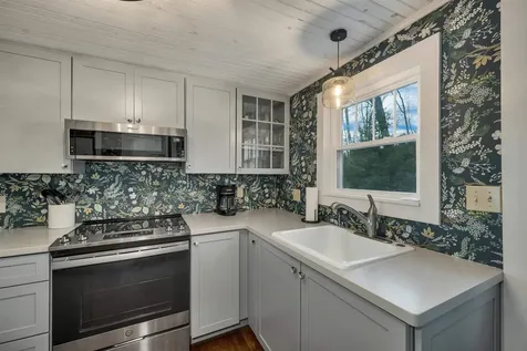 31 Lake Shore Drive Effingham NH 03882
