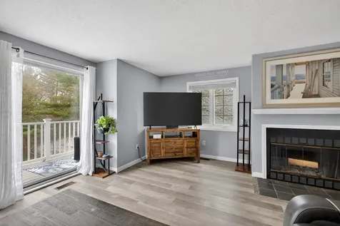 36 Swift Lane Merrimack NH 03054