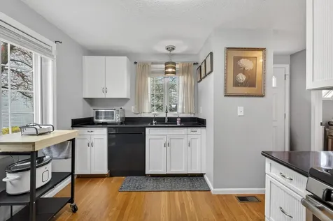 36 Swift Lane Merrimack NH 03054