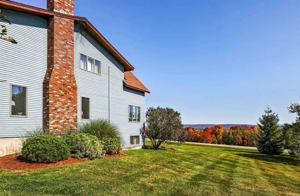 61 Sunrise Drive Newport Town VT 05857