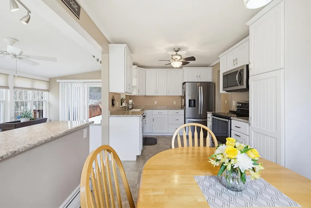 11 Whitehall Terrace Hooksett NH 03106