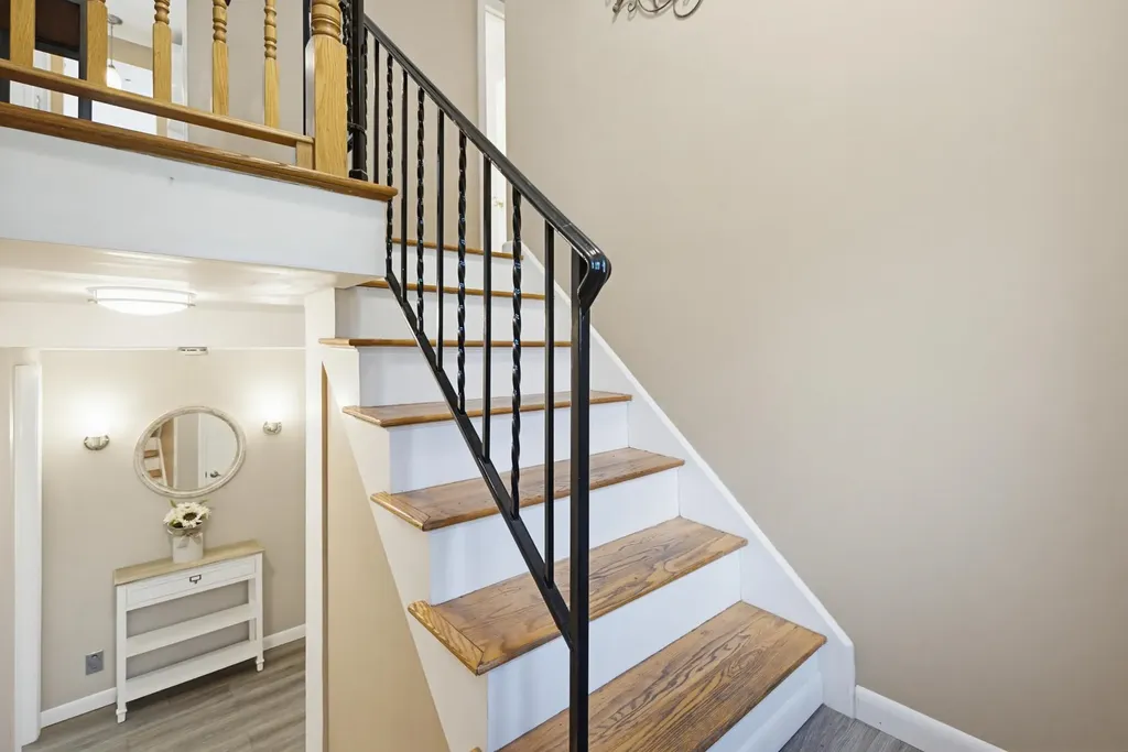 11 Whitehall Terrace Hooksett NH 03106