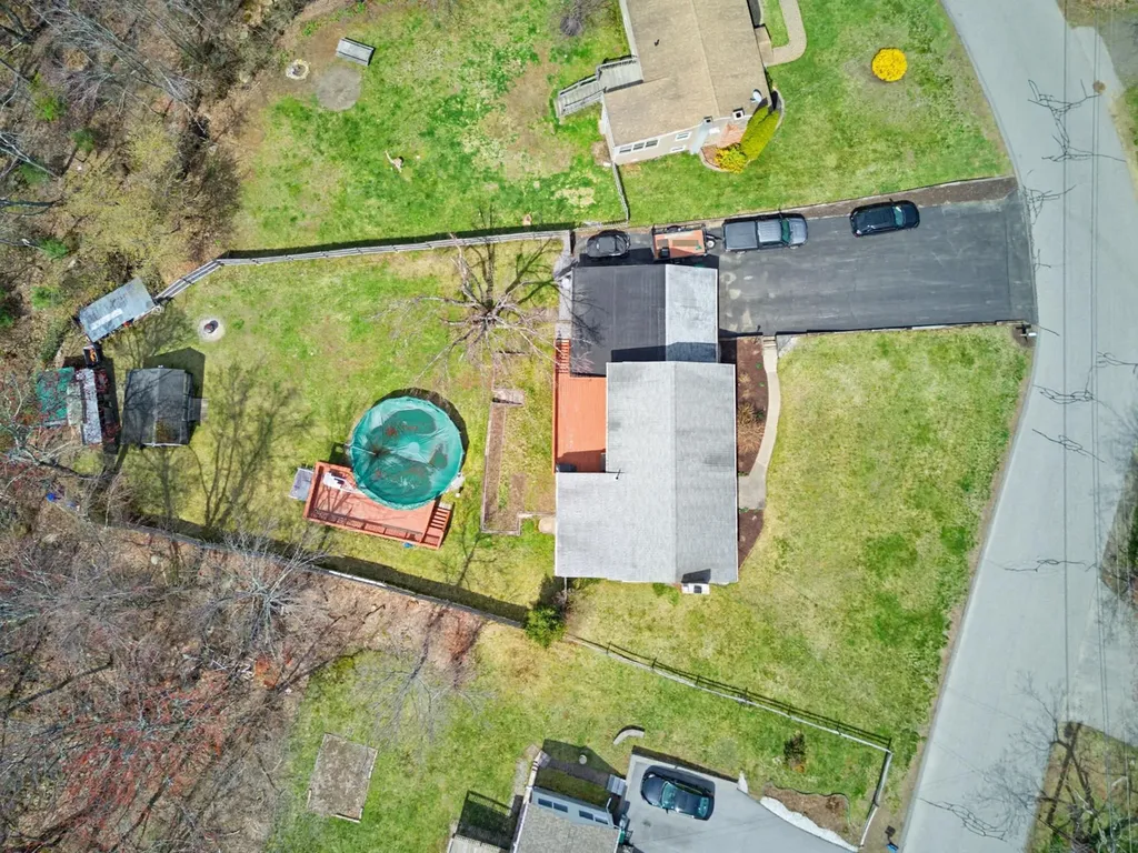 11 Whitehall Terrace Hooksett NH 03106