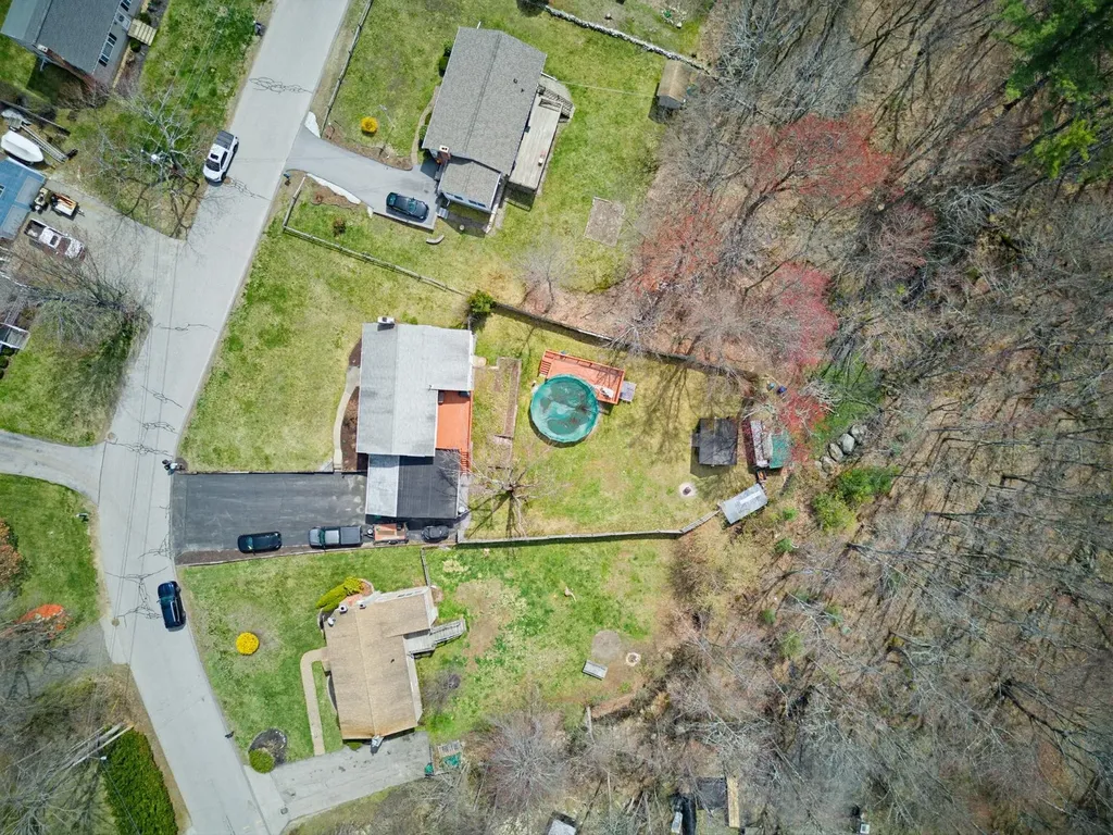 11 Whitehall Terrace Hooksett NH 03106