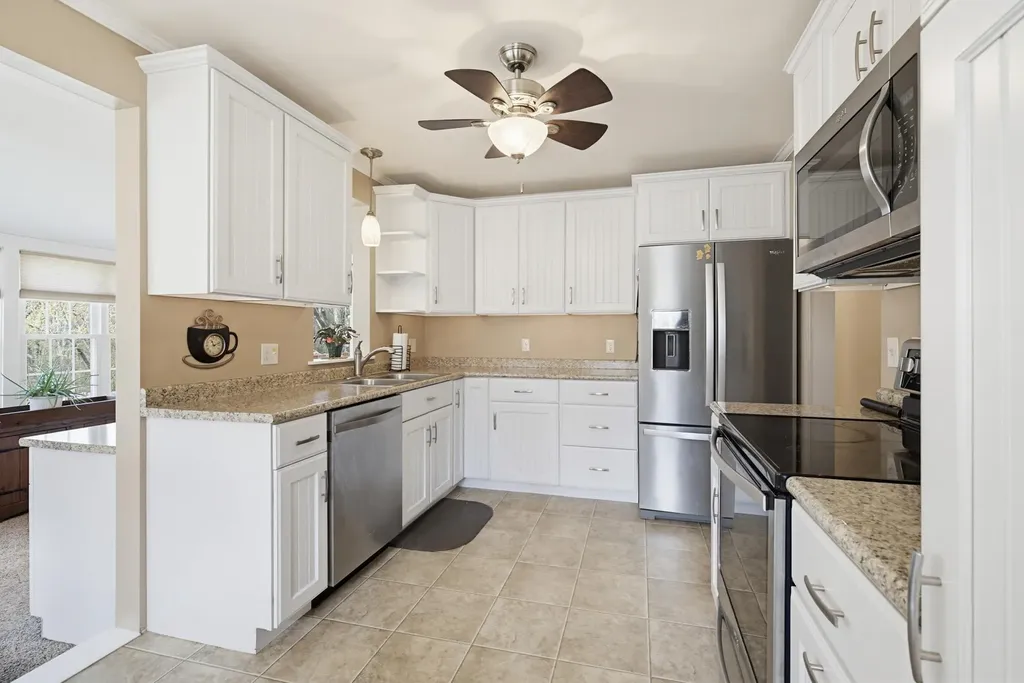 11 Whitehall Terrace Hooksett NH 03106