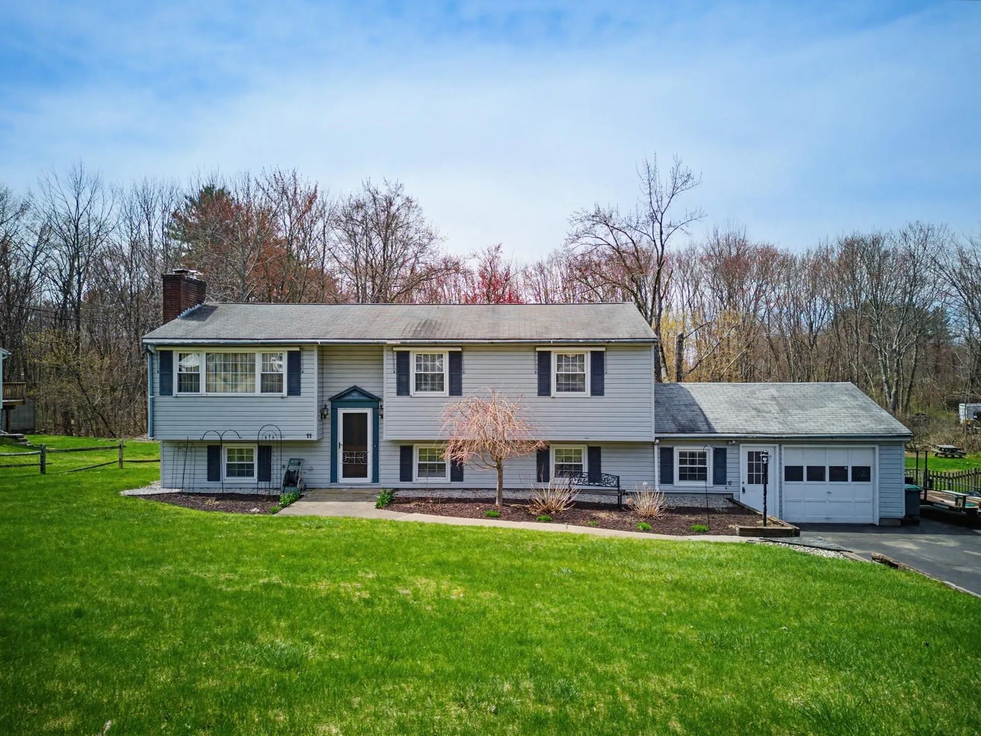 11 Whitehall Terrace Hooksett NH 03106