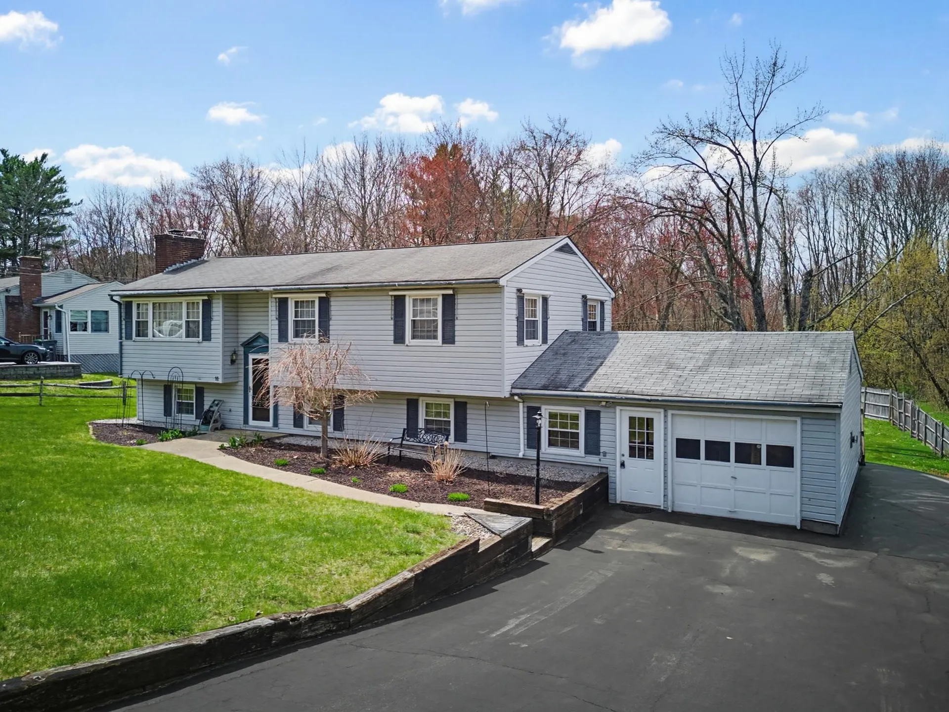 11 Whitehall Terrace Hooksett NH 03106