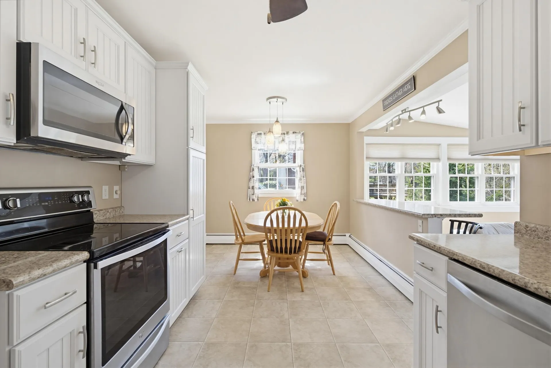 11 Whitehall Terrace Hooksett NH 03106