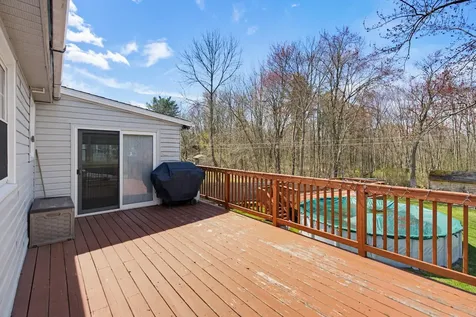 11 Whitehall Terrace Hooksett NH 03106