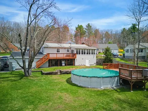 11 Whitehall Terrace Hooksett NH 03106