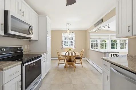 11 Whitehall Terrace Hooksett NH 03106