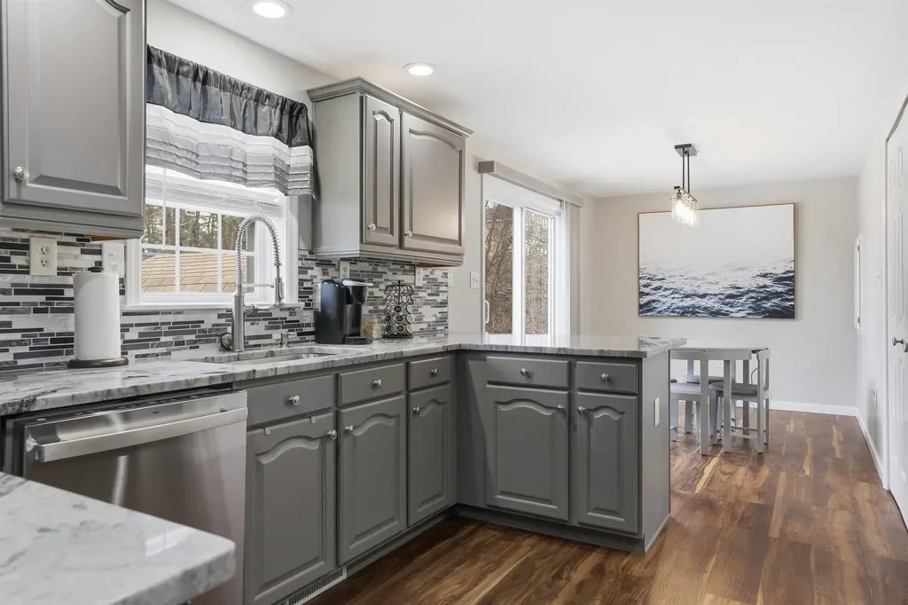 16 Shilah Drive Derry NH 03038