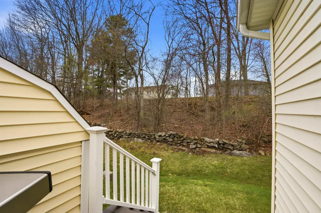 16 Shilah Drive Derry NH 03038