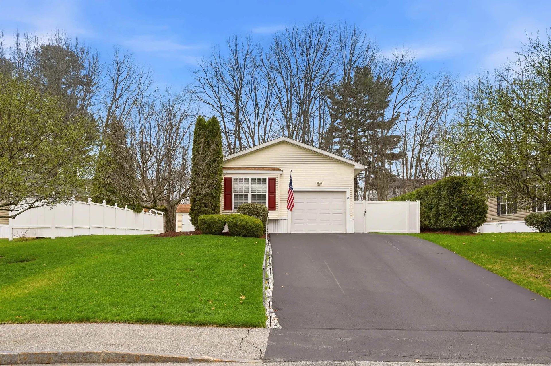 16 Shilah Drive Derry NH 03038