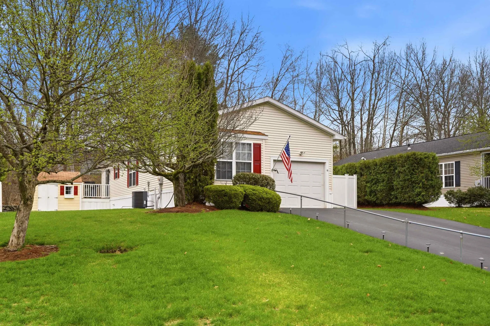 16 Shilah Drive Derry NH 03038