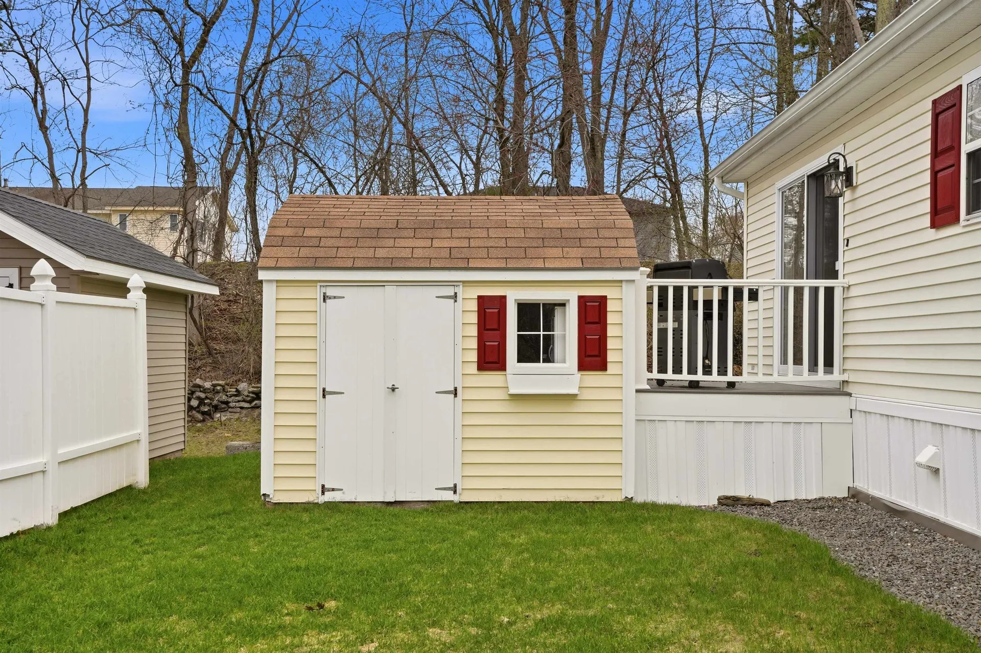16 Shilah Drive Derry NH 03038