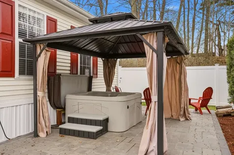 16 Shilah Drive Derry NH 03038