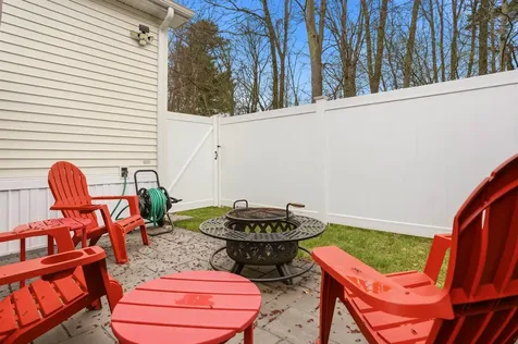 16 Shilah Drive Derry NH 03038