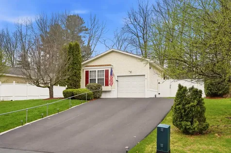 16 Shilah Drive Derry NH 03038