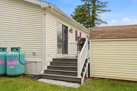 16 Shilah Drive Derry NH 03038