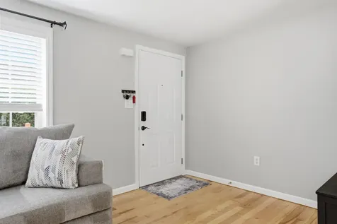 16 Shilah Drive Derry NH 03038