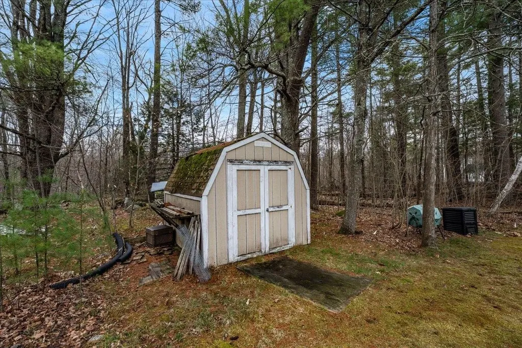 88 Patten Hill Road Candia NH 03034