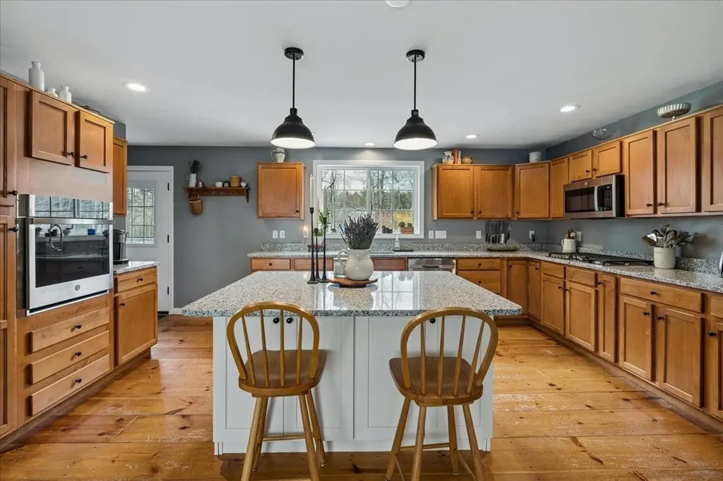 88 Patten Hill Road Candia NH 03034