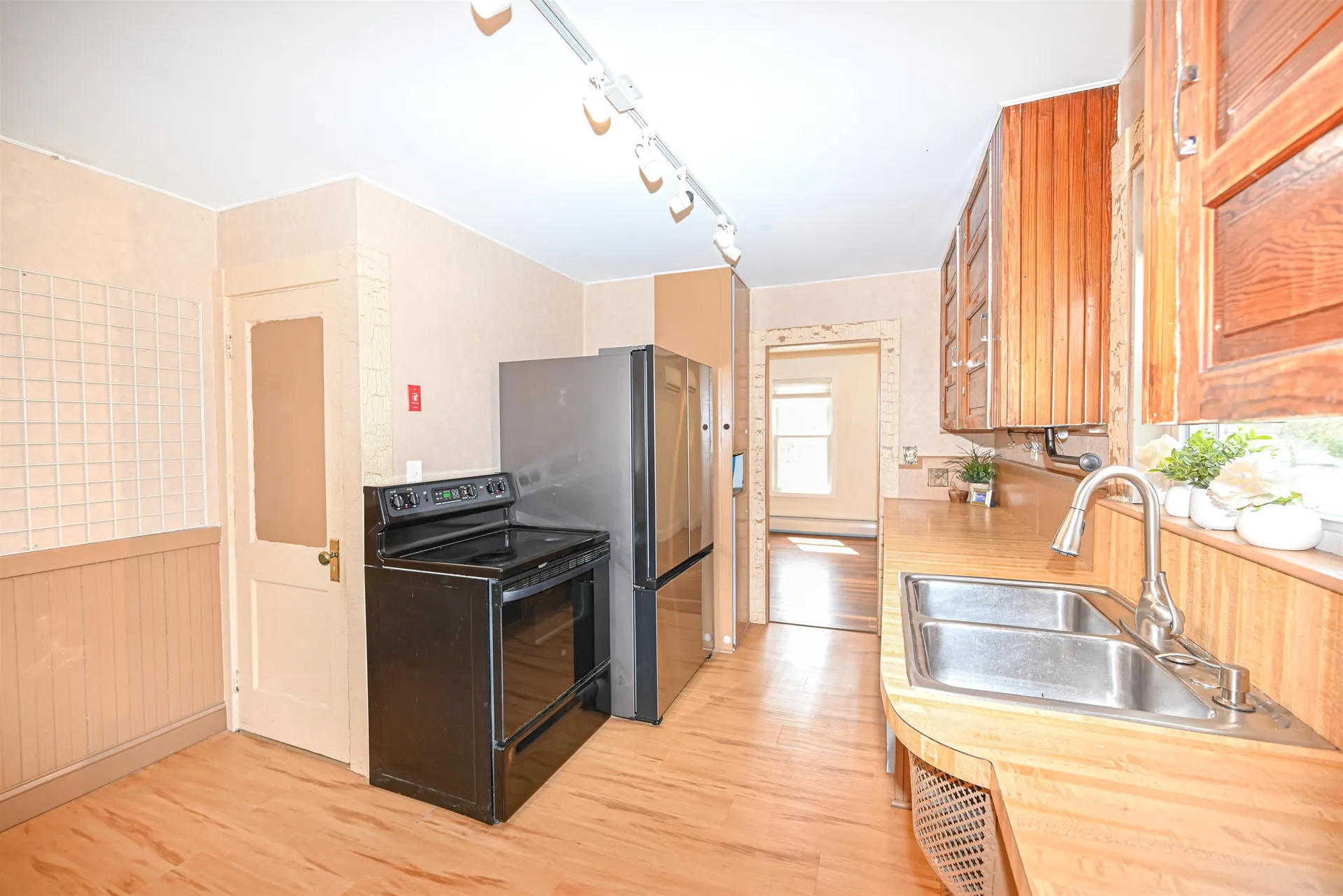 16 Hale Avenue Hooksett NH 03106