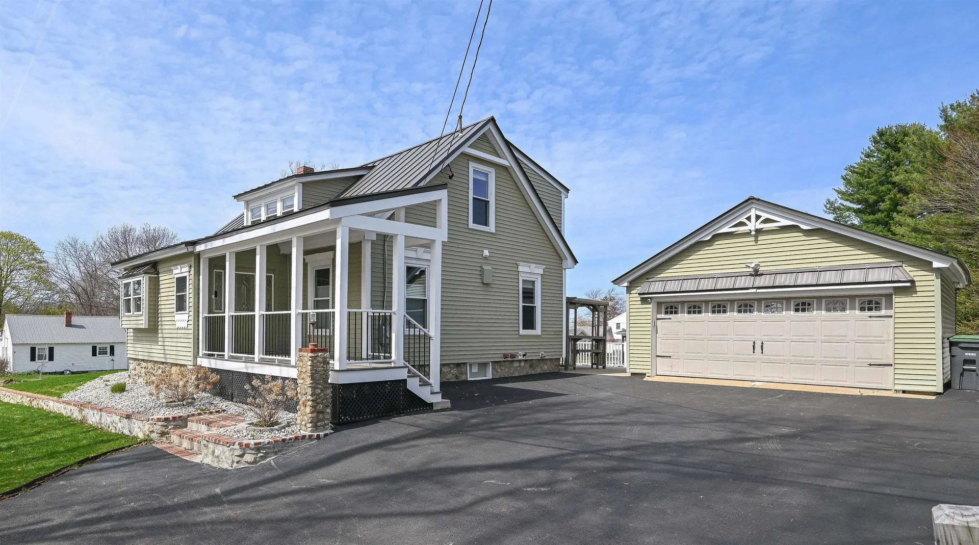 16 Hale Avenue Hooksett NH 03106