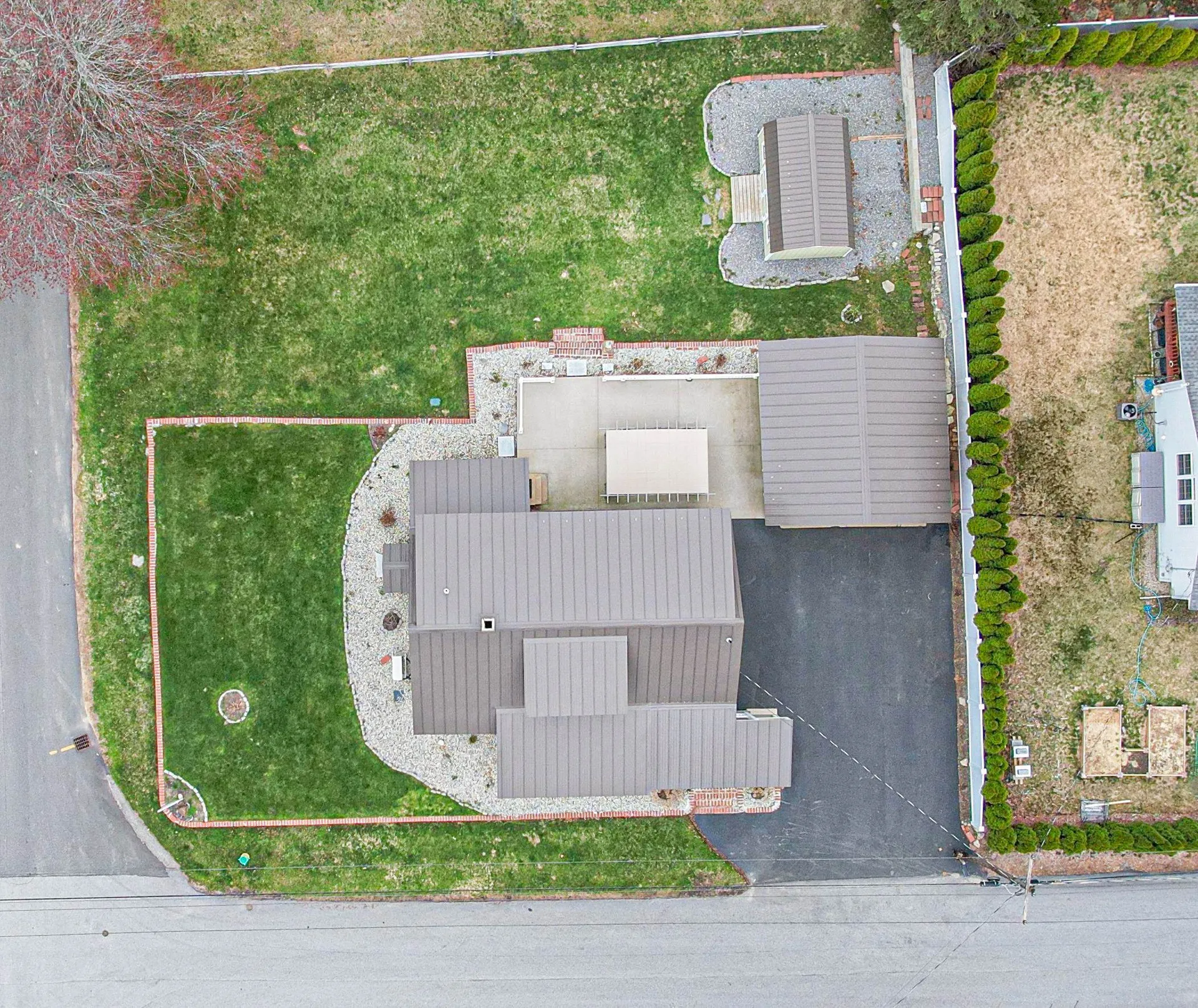 16 Hale Avenue Hooksett NH 03106