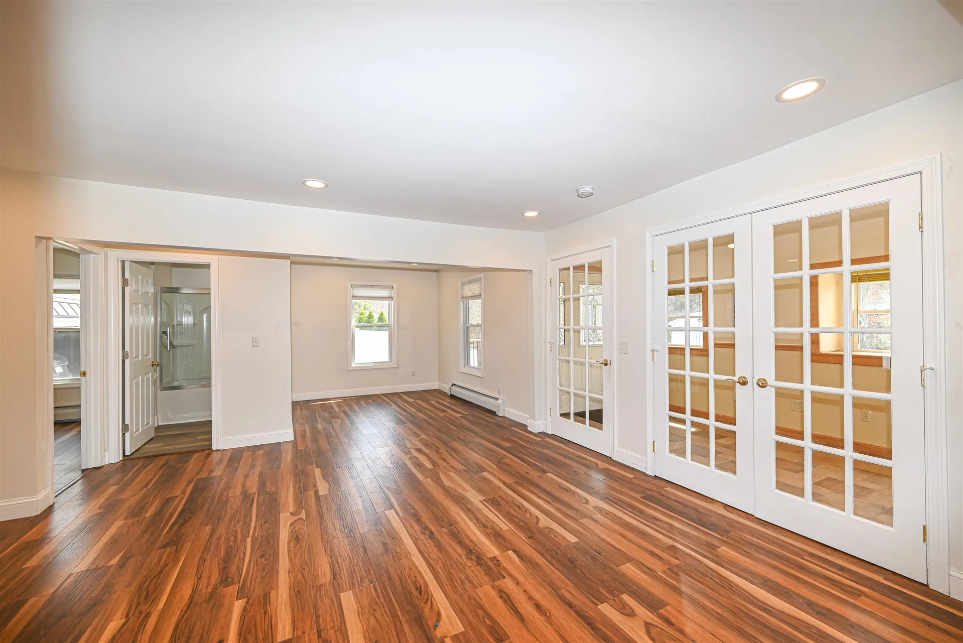 16 Hale Avenue Hooksett NH 03106