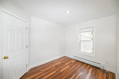 16 Hale Avenue Hooksett NH 03106